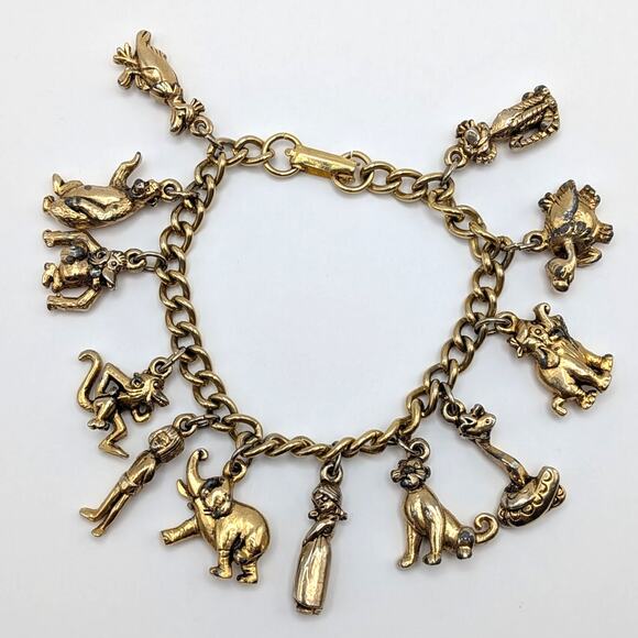 Vintage Walt Disney Productions Jungle Book Gold Tone 12-Charm Bracelet 7in - Picture 1 of 8